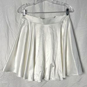 New satin white skirt